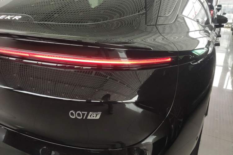 Used Zeekr 007GT 2025 Long-Range Rear-Wheel Drive Intelligent Driving Version 100 kWh Right Rear Taillight