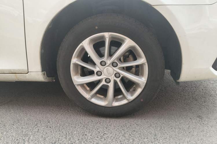 Used Geely Auto Emgrand 2021 UP 1.5L Manual Luxury Model Right Front Wheel Hub