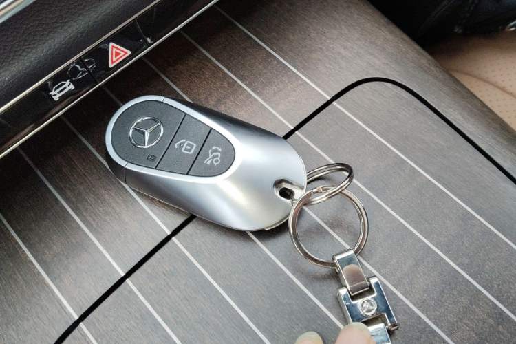 Used Mercedes-Benz E-Class 2024 Refresh E 300 L Stylish Edition
