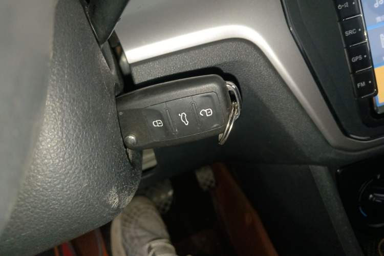 Used Volkswagen Lavida 2015 1.6L Automatic Fashion Edition