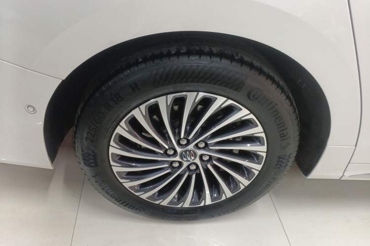 Used Buick Century 2023 2.0T Seven-Seater Yinshi Edition Exterior 5