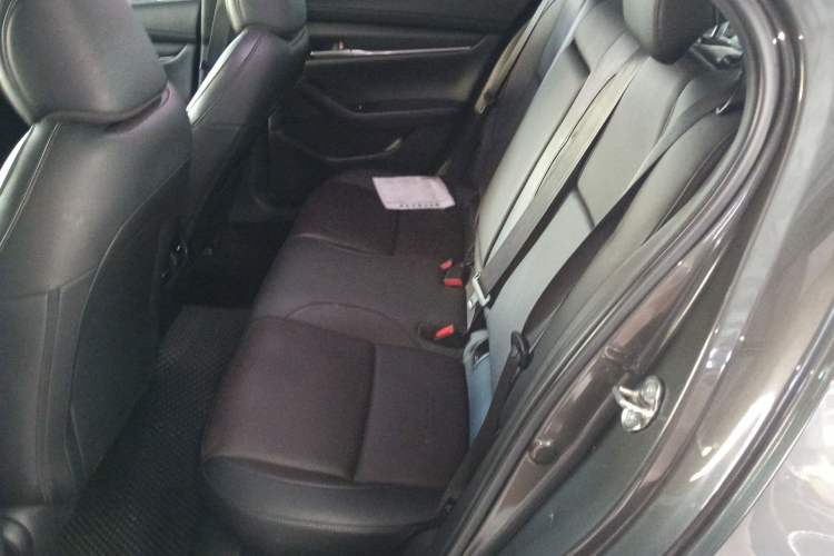 Used Mazda Mazda 3 Axela 2020 1.5L Automatic Luxury Version