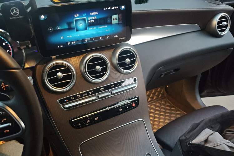 Used Mercedes-Benz GLC 2021 GLC 260 L 4MATIC Luxury Model