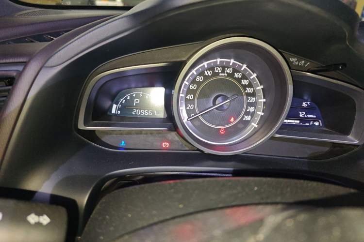 Used Mazda CX-4 2016 2.0L Automatic 2WD Blue Sky Luxury Edition