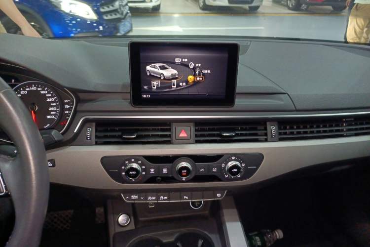 Used Audi A4L 2018 30th Anniversary Edition 40 TFSI Trendy Model
