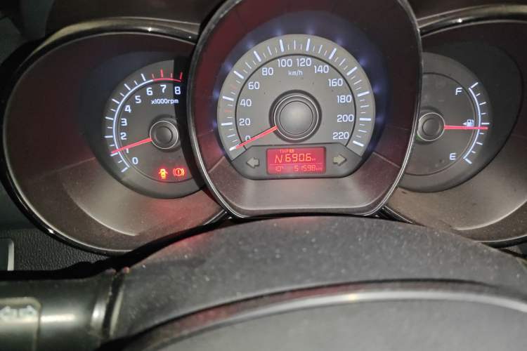 Used Kia K2 2015 Sedan 1.4L Automatic GLS