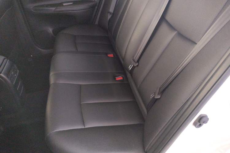 Used Nissan Sylphy 2022 Classic 1.6XL CVT Luxury Edition Left Rear Seat