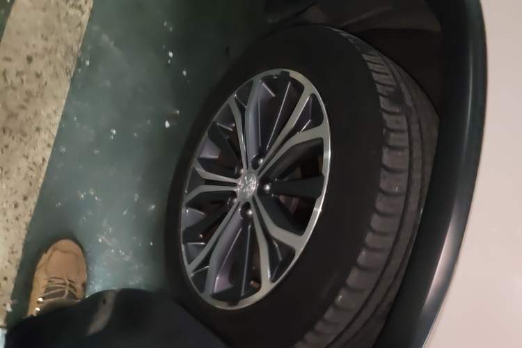 Used Peugeot 4008 2013 2.0L Two-Wheel Drive Fashion Edition Right Front Wheel Hub