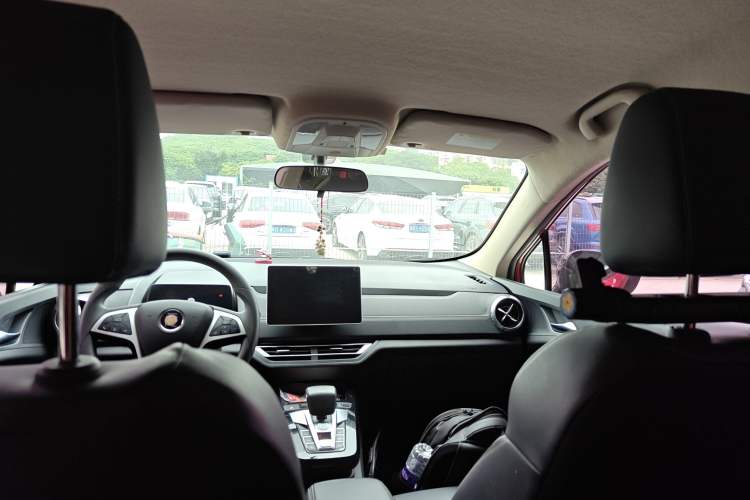 Used BYD Yuan New Energy 2019 EV535 Smart Connect Trendsetting Model
