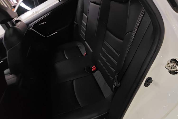 Used Toyota RAV4 2020 Dual-Engine 2.5L E-CVT 4x4 Elite PLUS Edition Left Rear Seat