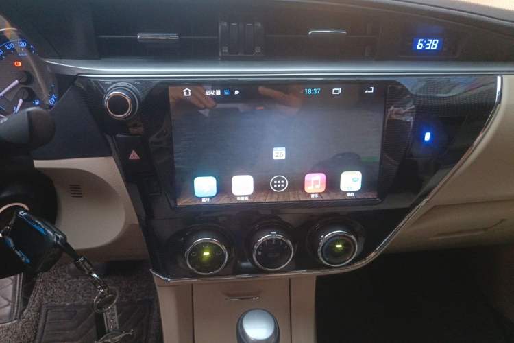 Used Toyota Corolla 2014 1.6L CVT GL-i Audio And AC Panel