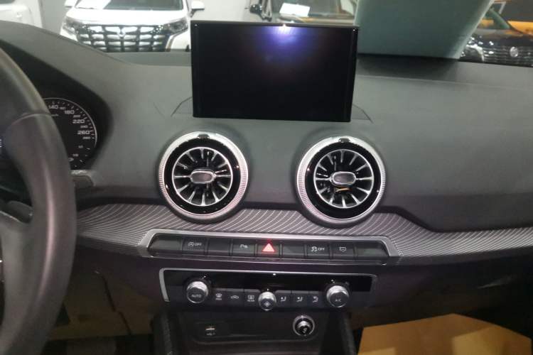 Used Audi Q2L 2024 35TFSI Fashionable and Dynamic Edition
