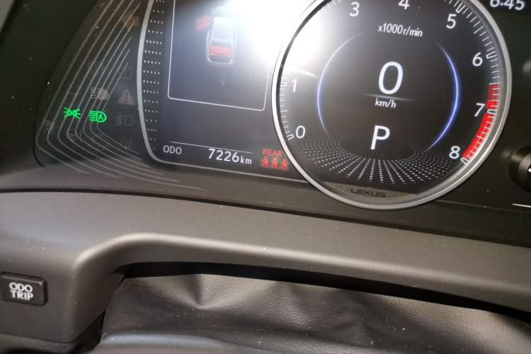 Used Lexus ES 2024 200 Premium Edition Odometer Close Up