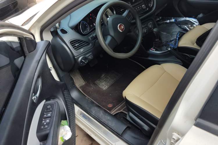 Used Fiat Viaggio 2015 1.4T Automatic Enjoyment Edition