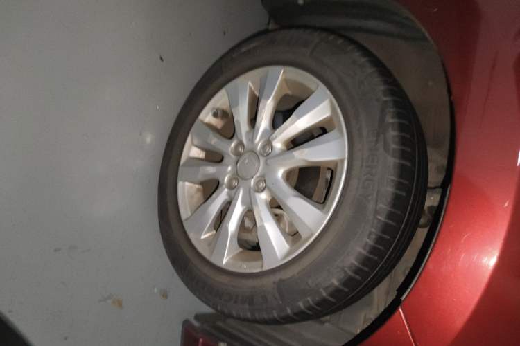 Used Honda City Classic 2014 Style 1.5L Automatic Elite Edition Right Front Wheel Hub