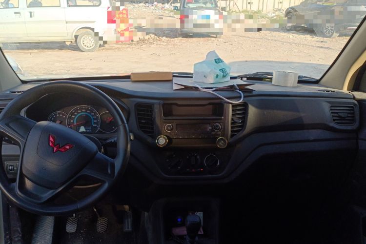 Used Wuling Hongguang V 2022 1.5L Enjoy Edition Electric-Powered LAR
