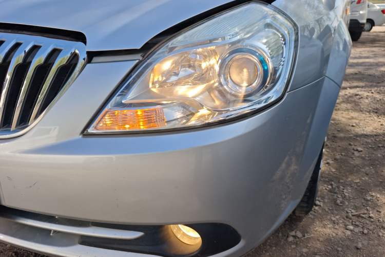 Used Buick Excelle 2013 1.5L Automatic Classic Model Left Front Headlight