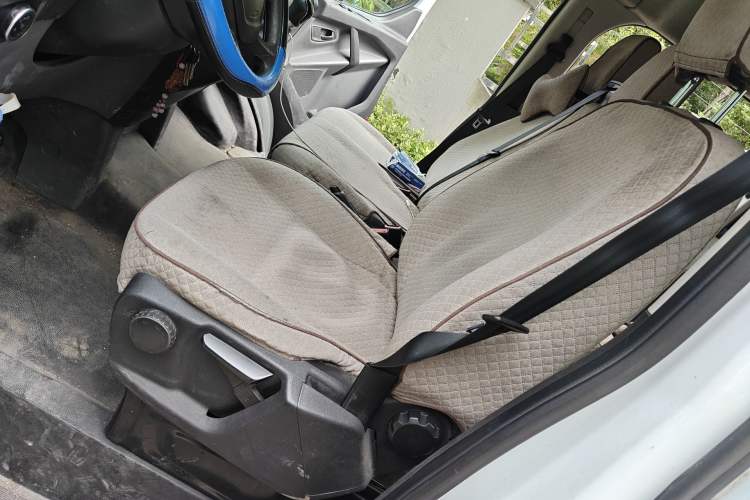 Used Ford Transit 2017 2.0T Diesel Multi-Function Commercial Vehicle Mid-Drive Mid-Roof China V Standard
