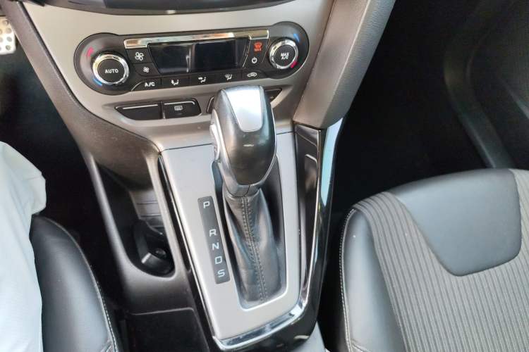 Used Ford Focus 2012 Hatchback 1.6L Automatic Fashion Edition