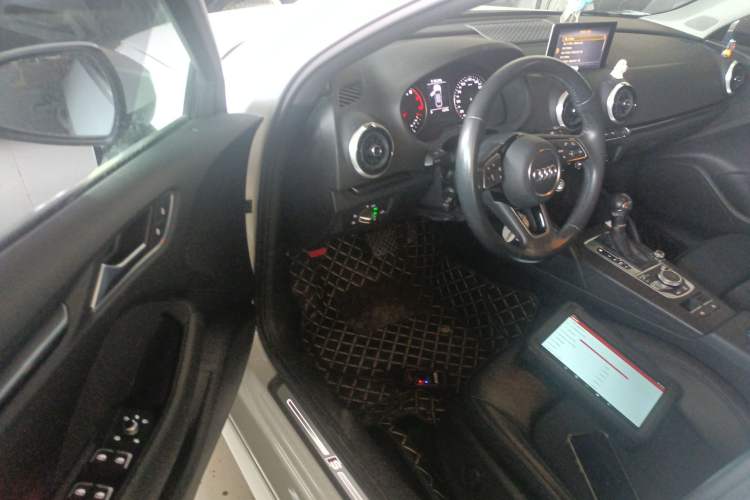 Used Audi A3 2020 Limousine 35 TFSI Fashion Edition China VI Emission Standard Driver Seat