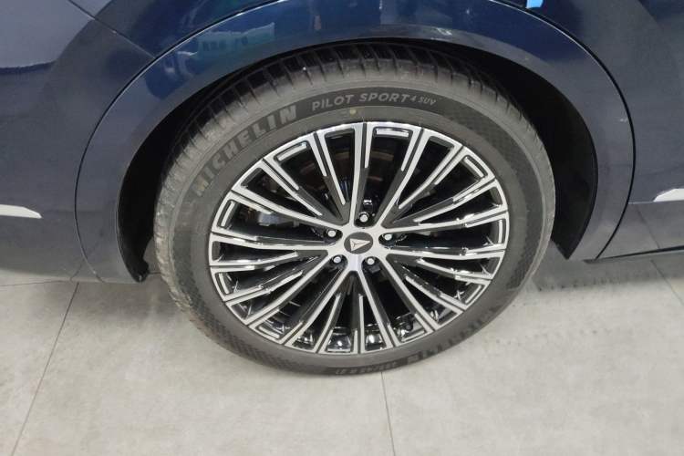 Used Deepal S09 2025 Four-Wheel Drive Ultra+ Custom Edition
