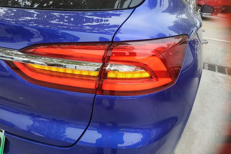 Used Roewe MARVEL X 2018 Rear-Drive Model Right Rear Taillight