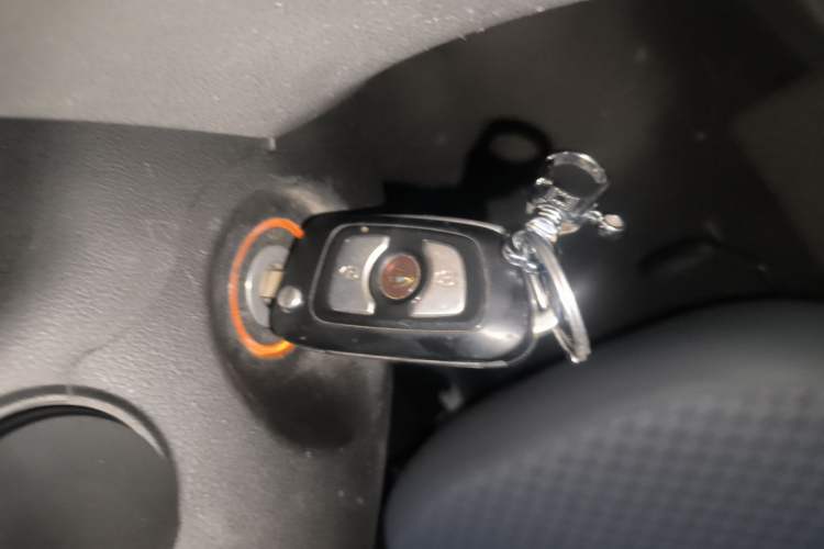 Used Jinbei Hiace King 2021 2.0L City Transport King Series Express Model Standard Top 6-Seater 1TZS
