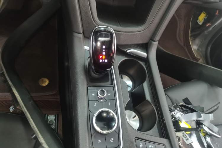 Used Cadillac XT6 2021 2.0T Six-Seater Four-Wheel-Drive Luxury Version
