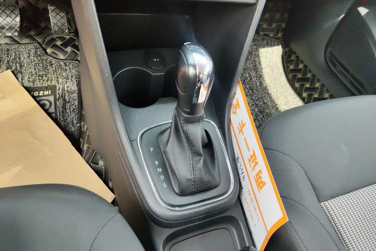 Used Volkswagen Polo 2016 1.4L Automatic Trendy Model Gear Lever