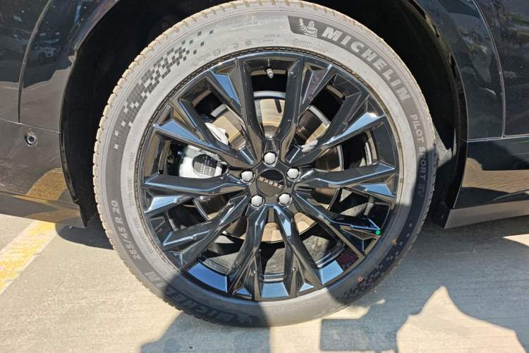 Used Zeekr 7X 2025 100 kWh Long-Range Rear-Wheel Drive with Intelligent Driving Features