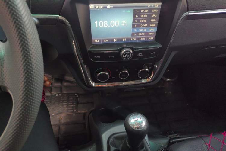 Used Jinbei Hiace X30 2021 1.5L Business-Grade Central Air-Conditioned Van China VI Emission Standard Model SWC15M Audio And AC Panel