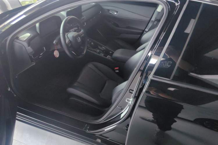 Used Honda Inspire 2023 260TURBO Deluxe Edition Left Front Seat