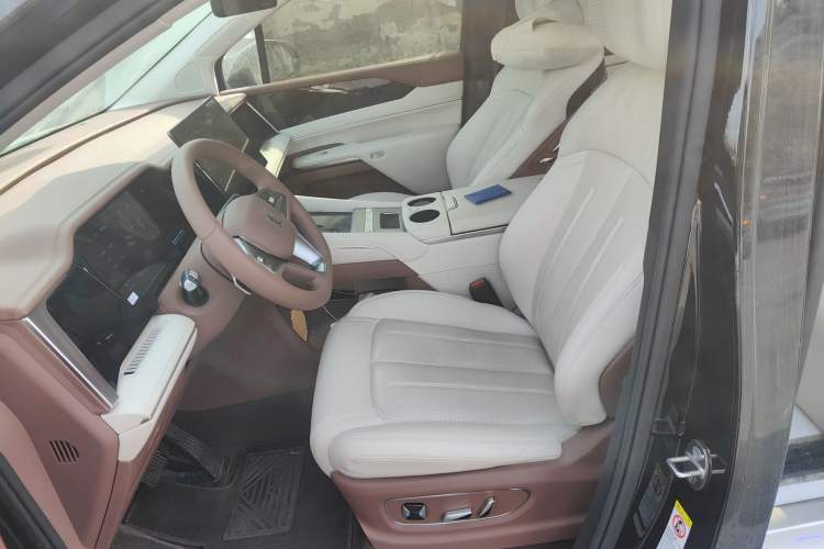 Used BYD Xia 2025 DM-i 1.5T 180km Excellence Model
