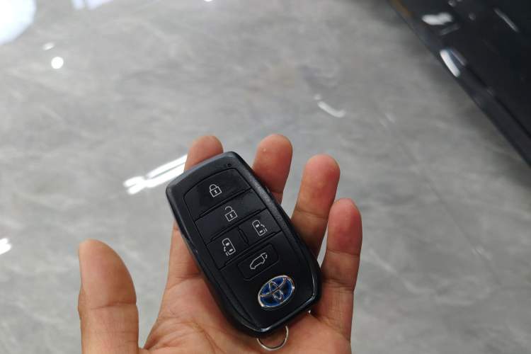 Used Toyota SIENNA 2021 2.5L Hybrid Premium Edition Interior 1