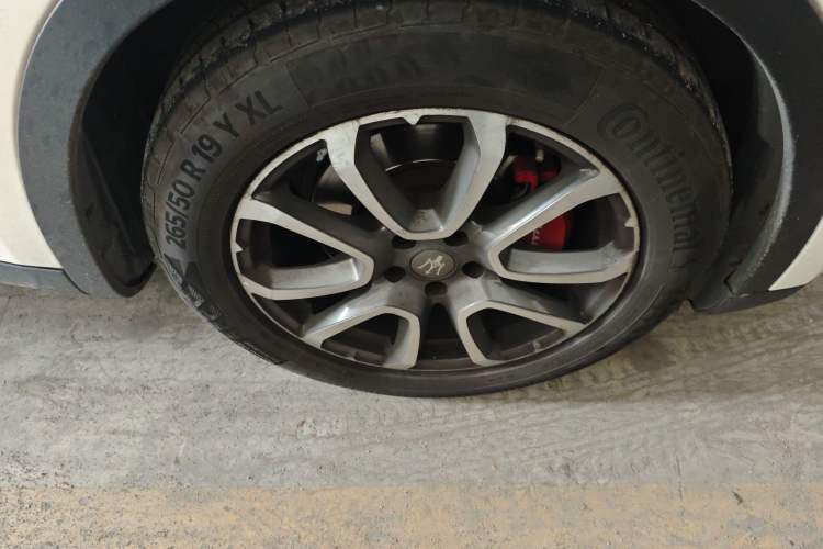 Used Maserati Levante 2016 3.0T Standard Edition Right Front Wheel Hub