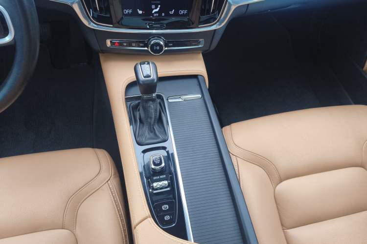 Used Volvo V90 2019 Cross Country T5 AWD Smart Range Version China V Standard
