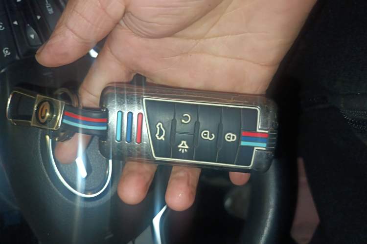 Used GAC Trumpchi GS4 2022 270T Automatic Smart Drive Navigation Edition Vehicle Key