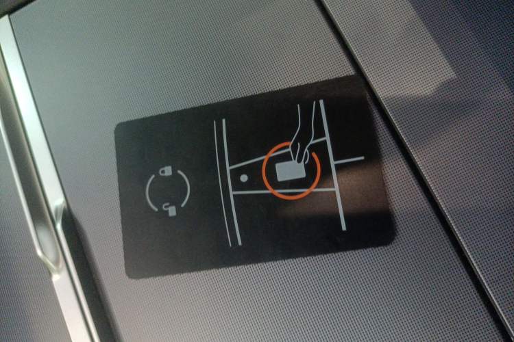 Used Tesla Model Y 2025 Long-Range All-Wheel Drive First Edition
