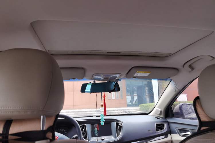 Used Roewe 360 2015 20T TST Deluxe Edition
