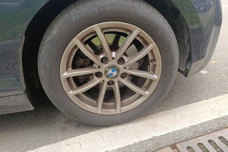 Used BMW 1 Series 2013 Facelifted 118i Leading Edition Right Front Wheel Hub