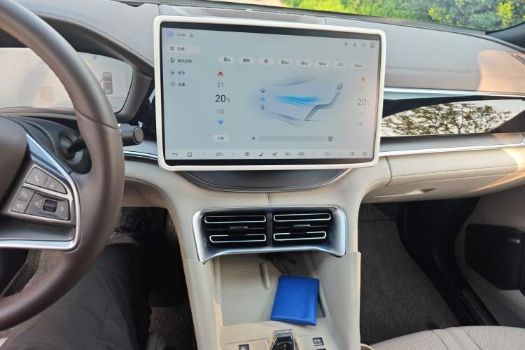 Used BYD Song PLUS New Energy 2025 DM-i 160KM Flagship PLUS Audio And AC Panel