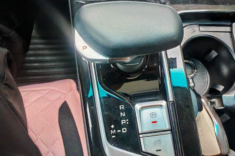 Used Geely Auto Emgrand GT 2021 1.8T Flagship Edition+ Gear Lever