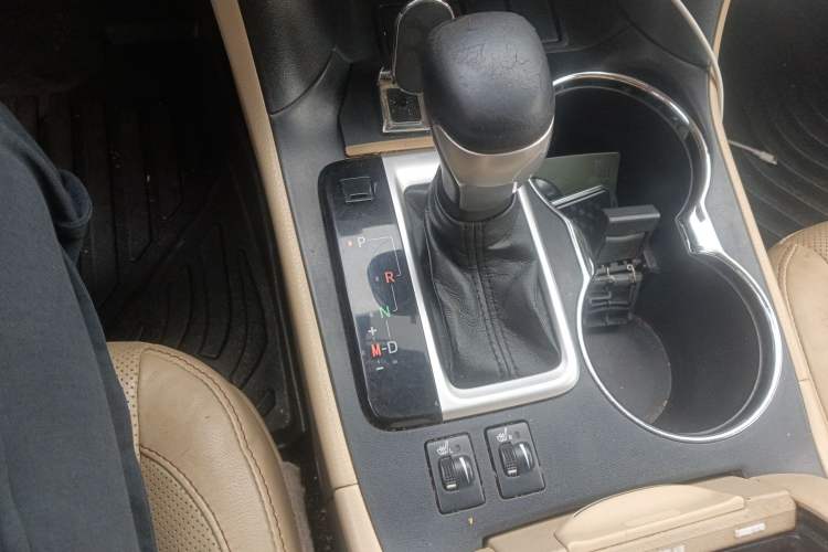 Used Toyota Highlander 2015 2.0T Two-Wheel Drive Luxury Edition 7 Seats
