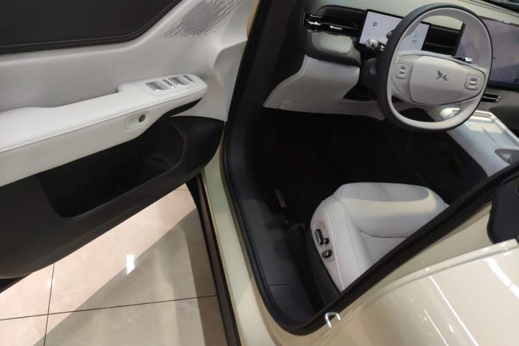 Used XPeng G6 2025 625 Long-Range Max Flagship Edition