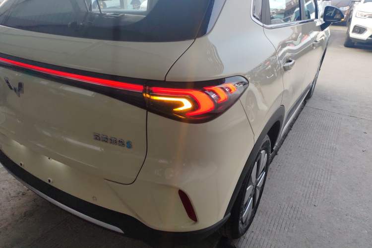 Used Wuling Bingo S 2025 Model 325km Deluxe Edition