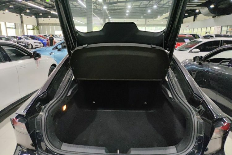 Used CHANGAN UNI-V iDD 2023 ZhiDian iDD 1.5T 113km Smart & Fun Version Trunk