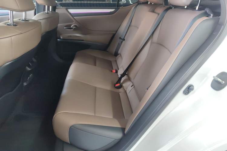 Used Lexus ES 2025 200 Premium Edition
