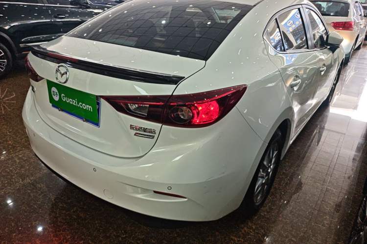 Used Mazda 3 Axela 2017 Sedan 1.5L Automatic Comfort Model China VI Standard Exterior 3