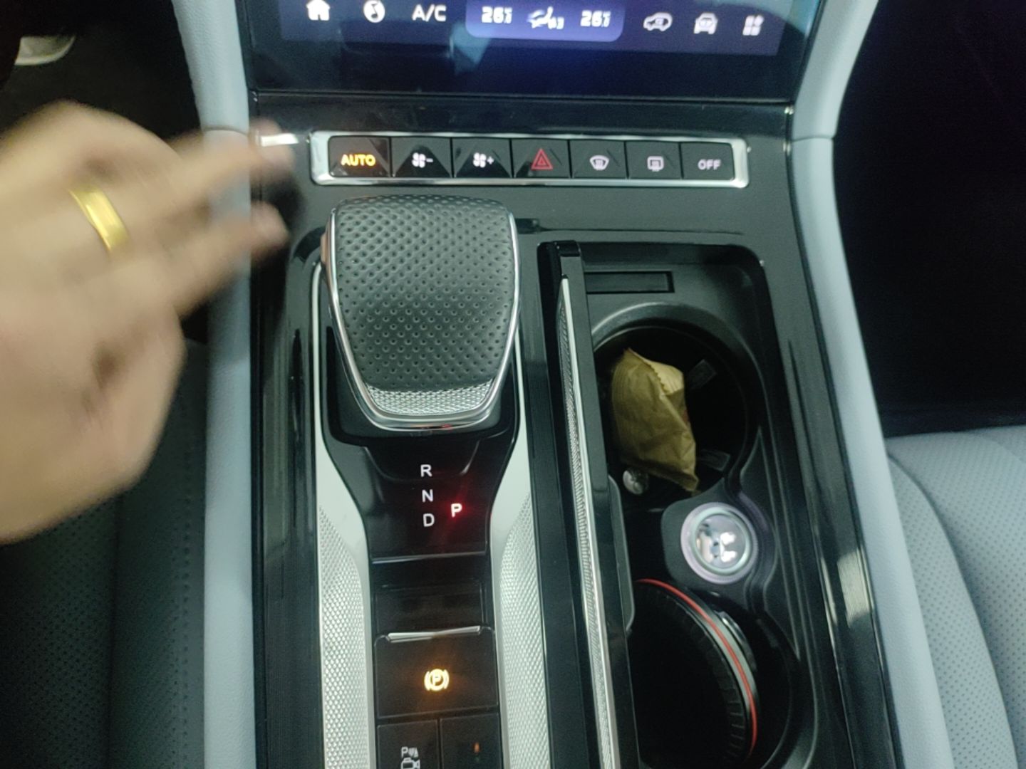 Hongqi H5 PHEV 2025 170 Super Hybrid Version — снимка 16