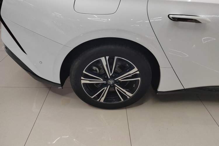 Used Hongqi EH7 2024 690 Pro